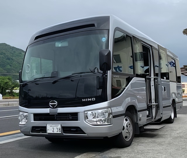 28人乗りバス